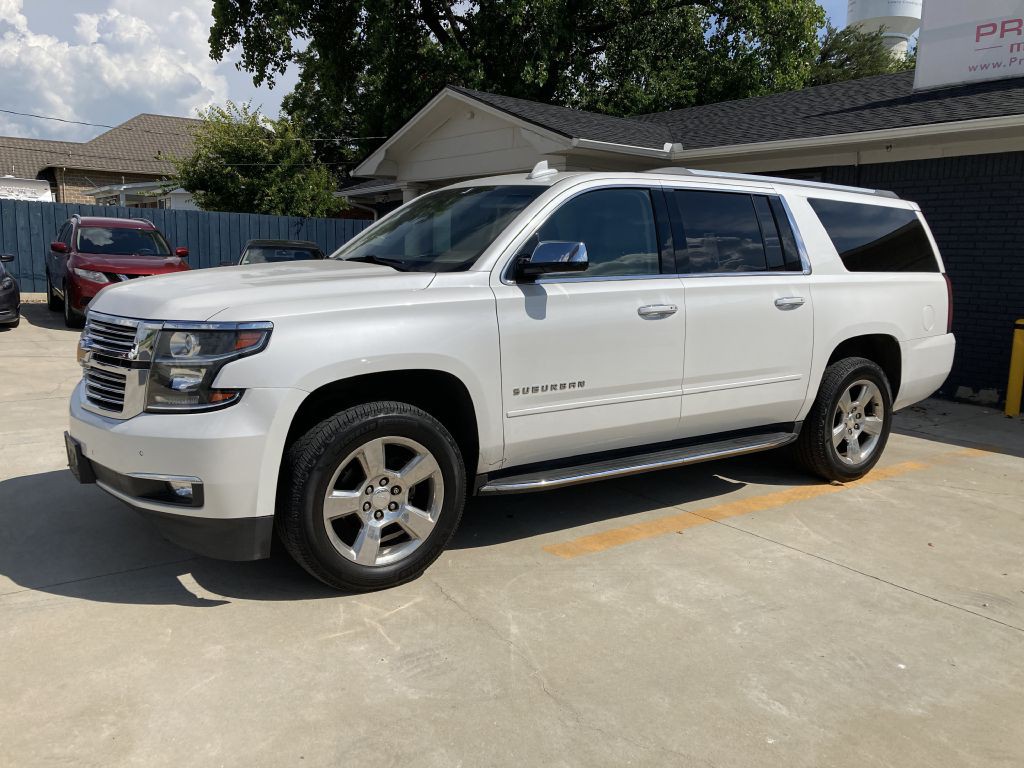 2017 Chevrolet Suburban Image 5