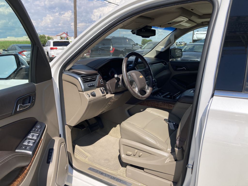 2017 Chevrolet Suburban Image 15