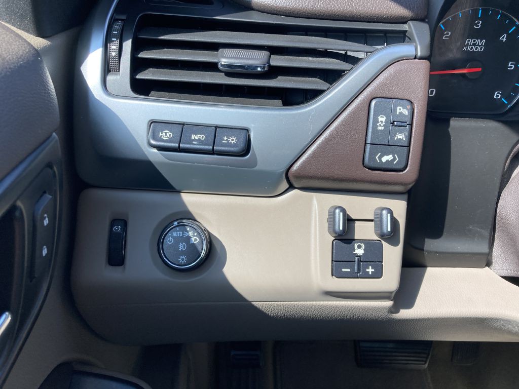2017 Chevrolet Suburban Image 32
