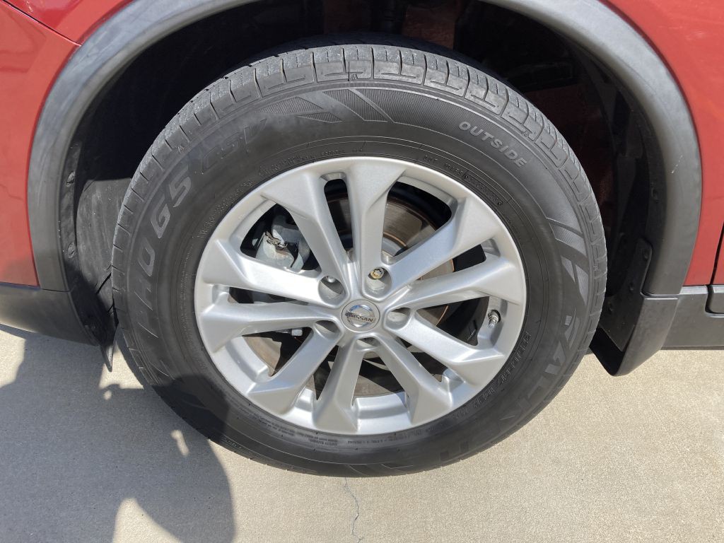 2016 Nissan Rogue Image 13