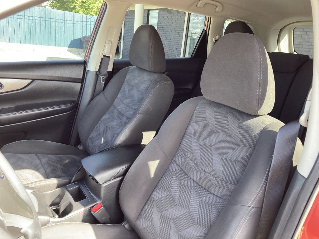 2016 Nissan Rogue Image 17