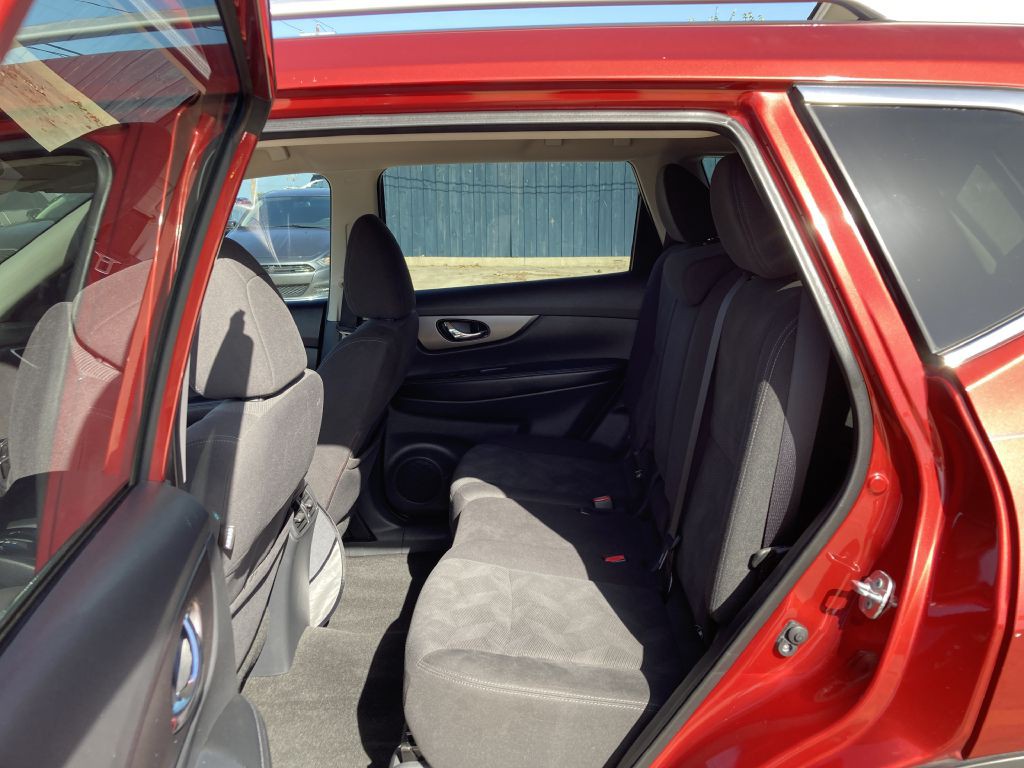 2016 Nissan Rogue Image 21