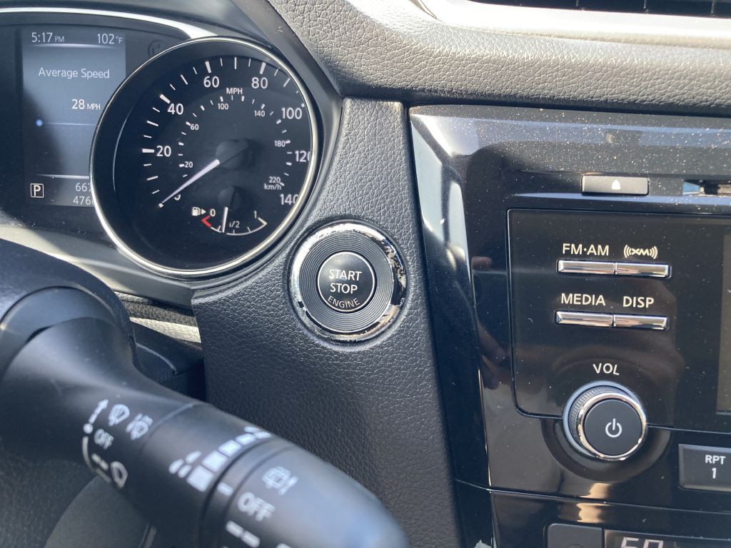 2016 Nissan Rogue Image 26