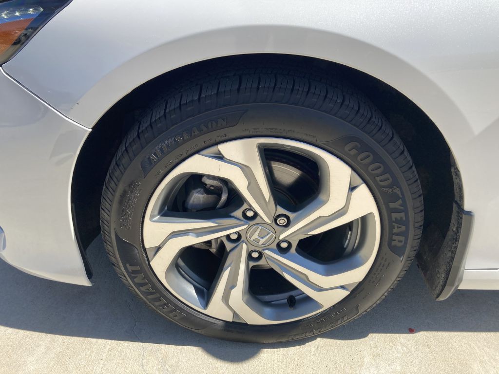 2018 Honda Accord Image 12