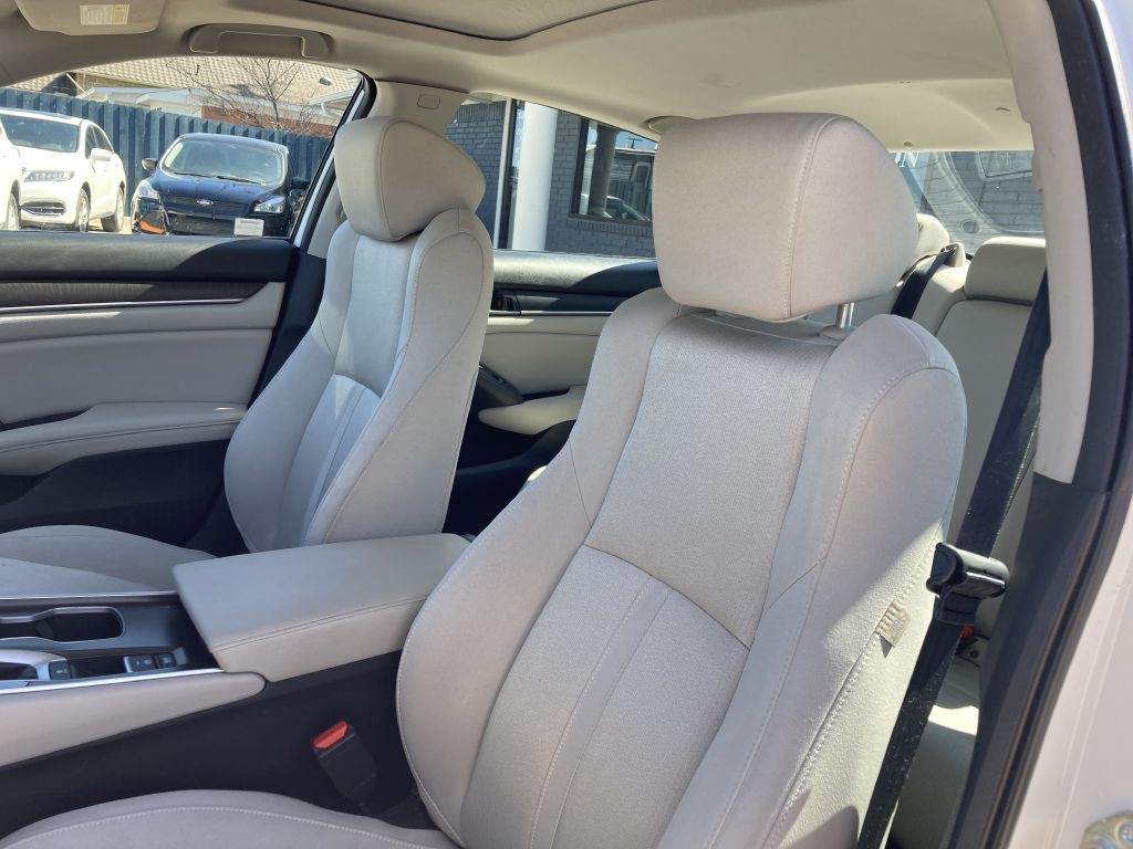 2018 Honda Accord Image 15