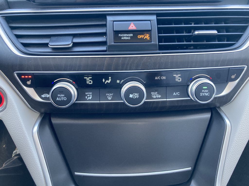 2018 Honda Accord Image 25