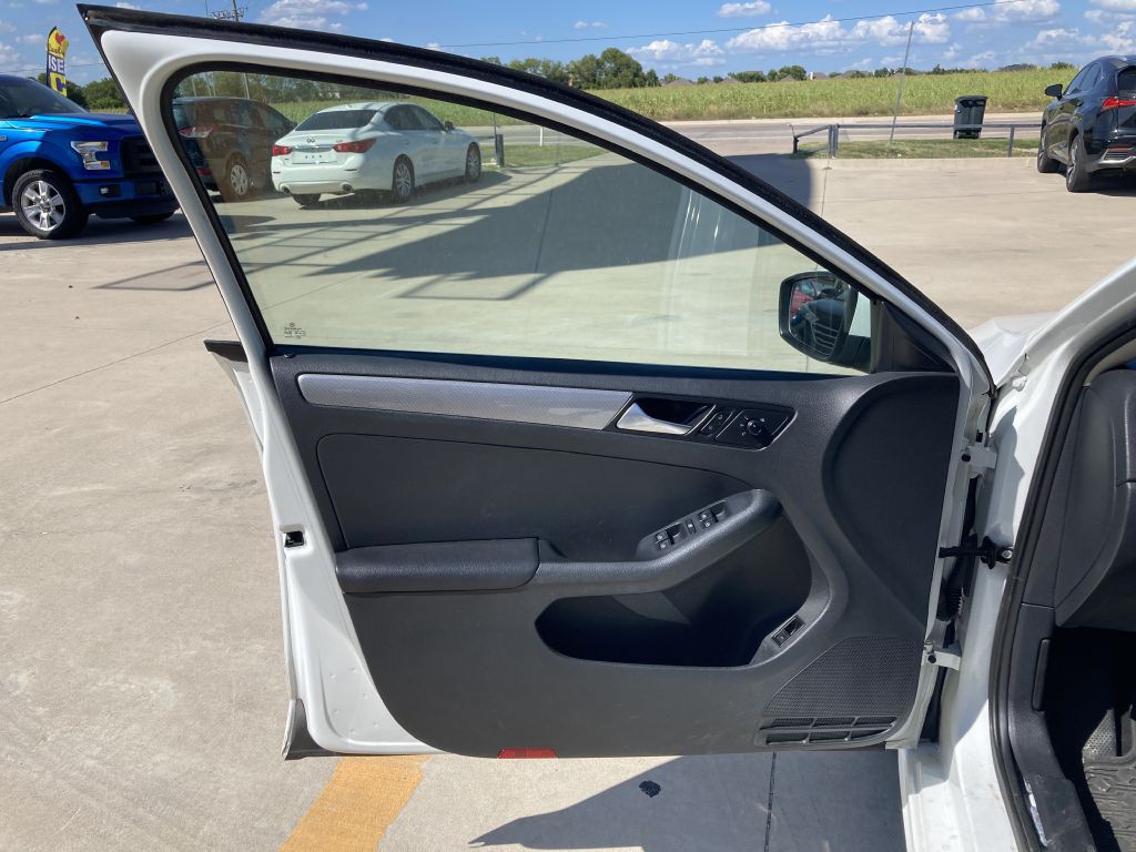 2017 Volkswagen Jetta Image 15