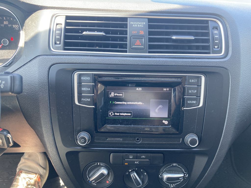 2017 Volkswagen Jetta Image 23