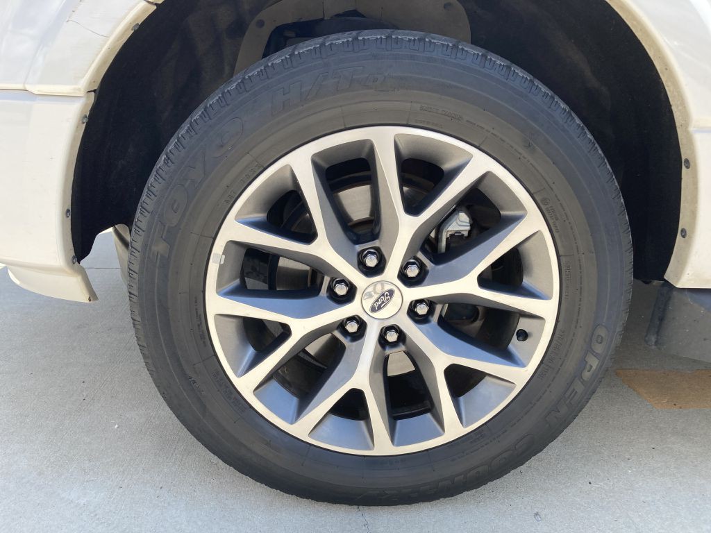 2017 Ford Expedition Image 13