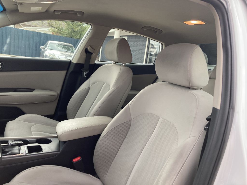 2018 Kia Optima Image 16