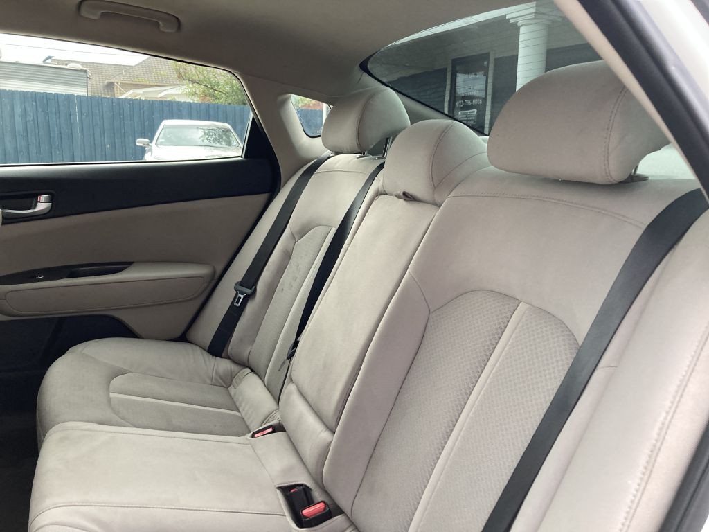 2018 Kia Optima Image 18