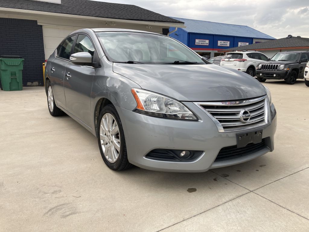 2013 Nissan Sentra Image 1