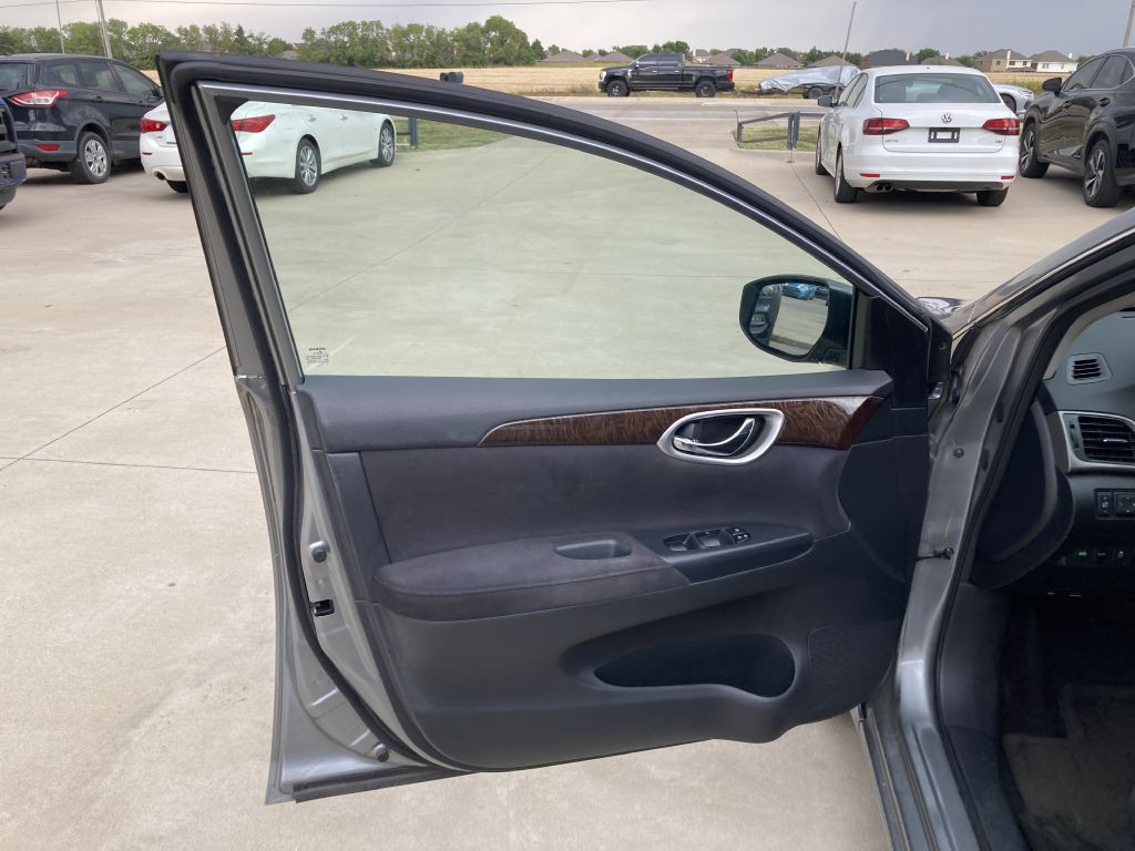 2013 Nissan Sentra Image 14