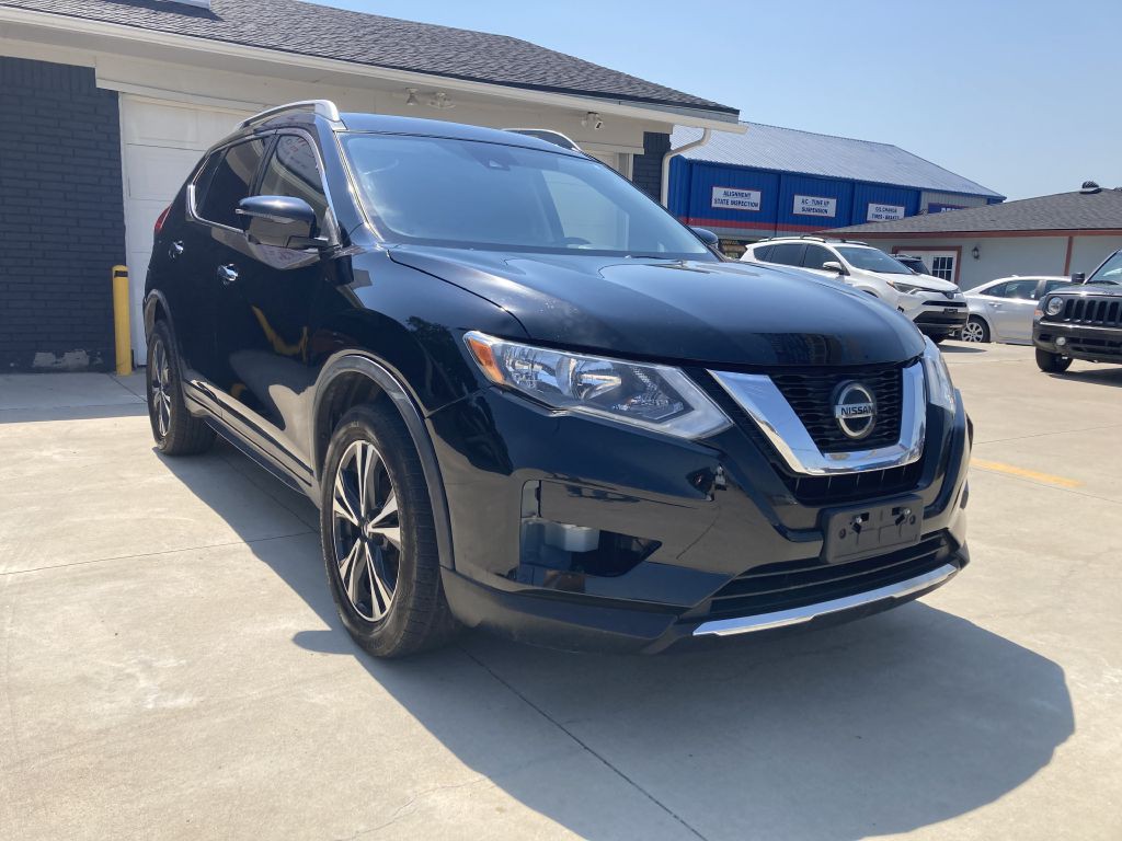 2019 Nissan Rogue Image 1