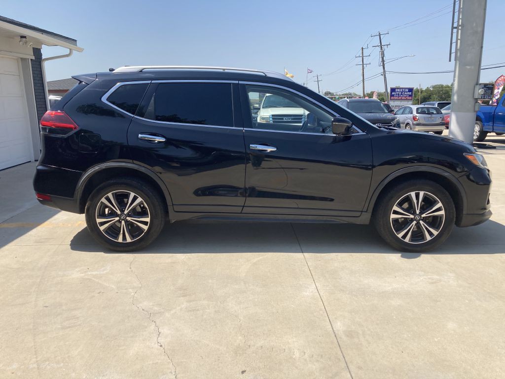 2019 Nissan Rogue Image 8