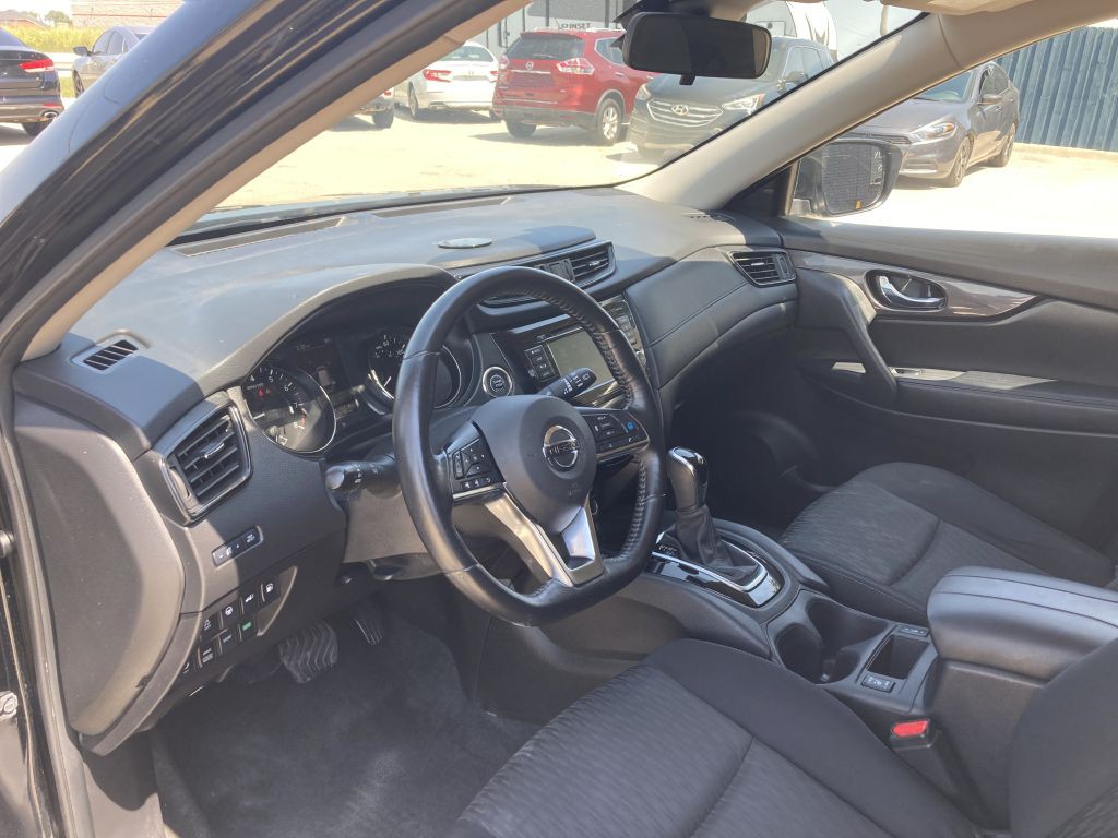 2019 Nissan Rogue Image 16