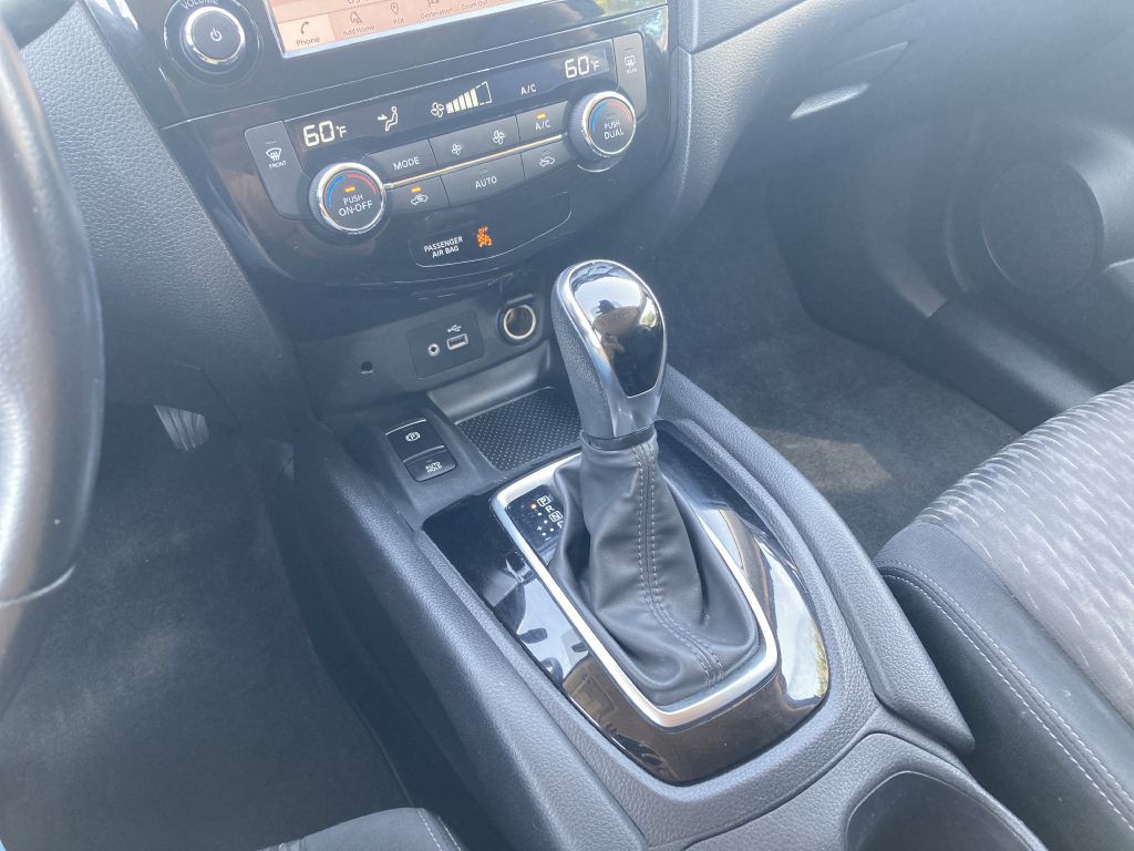 2019 Nissan Rogue Image 33