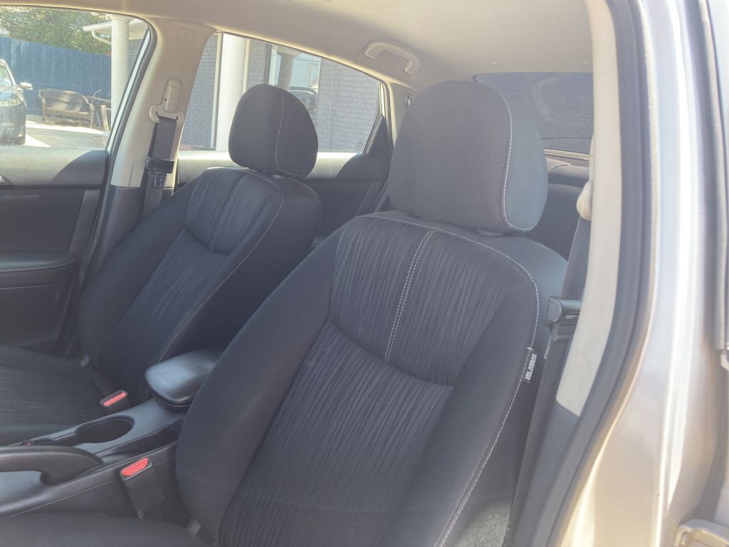 2018 Nissan Sentra Image 16