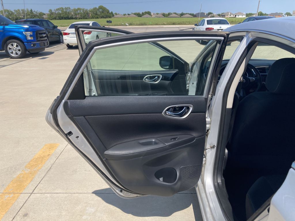 2018 Nissan Sentra Image 18