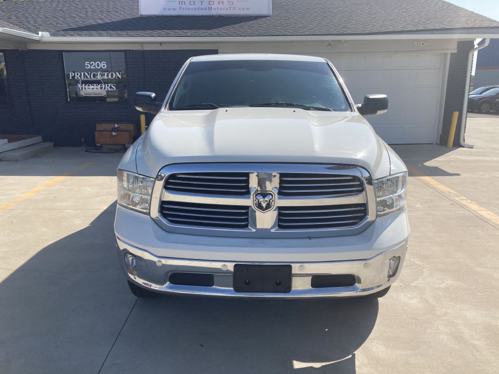 2016 RAM 1500 Image 3