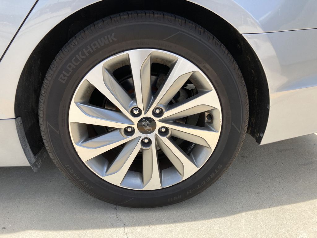 2016 Hyundai Sonata Image 12