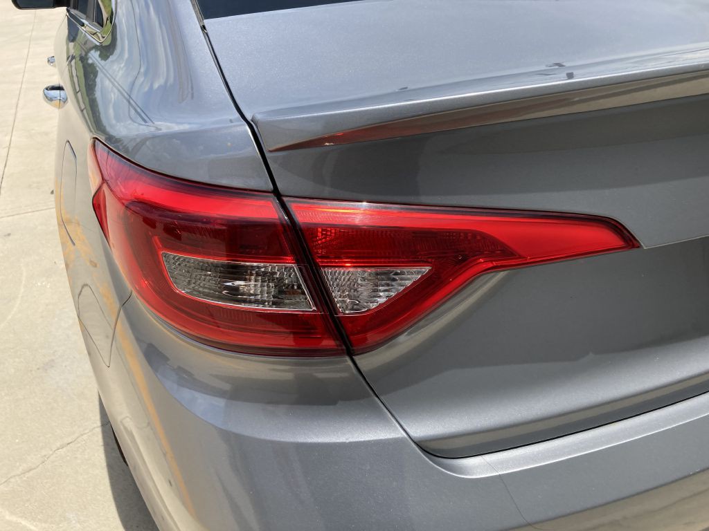 2016 Hyundai Sonata Image 17