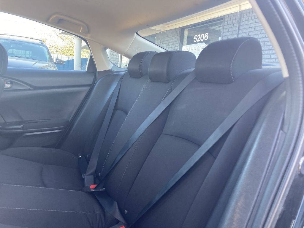 2018 Honda Civic Image 18