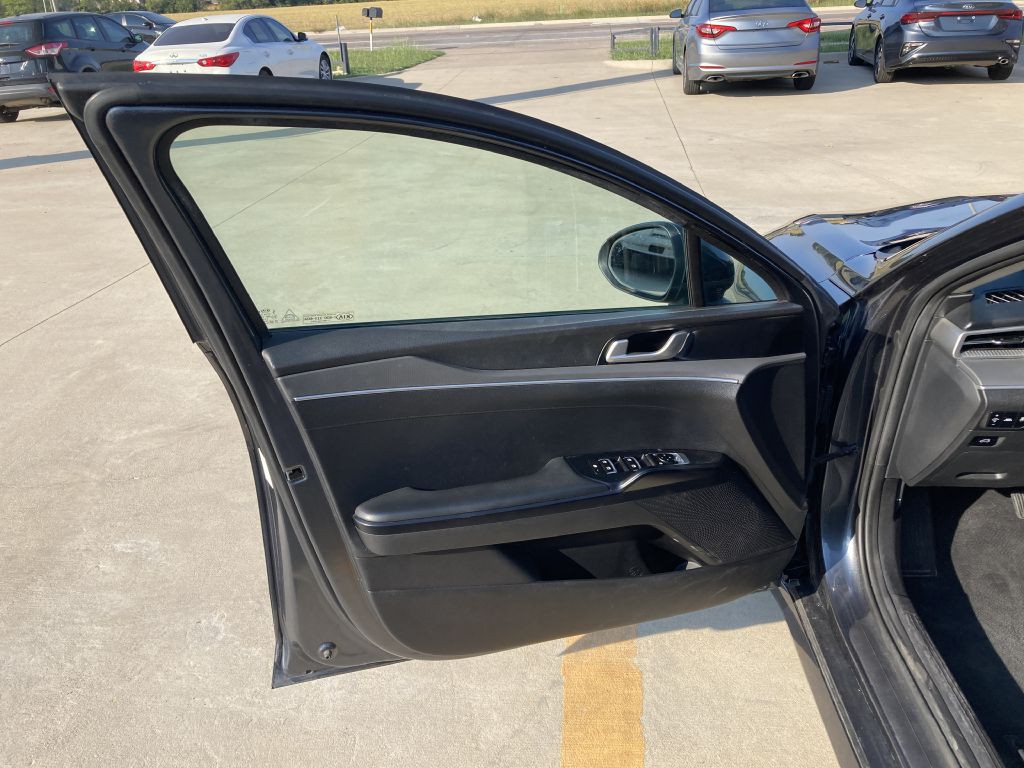 2021 Kia K5 Image 14