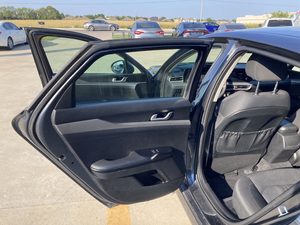 2021 Kia K5 Image 17
