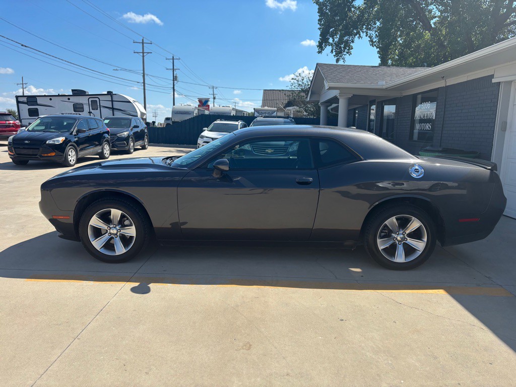 2021 Dodge Challenger Image 7