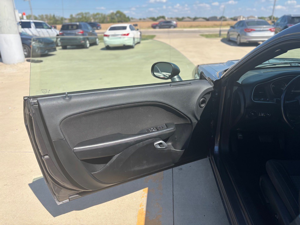 2021 Dodge Challenger Image 12