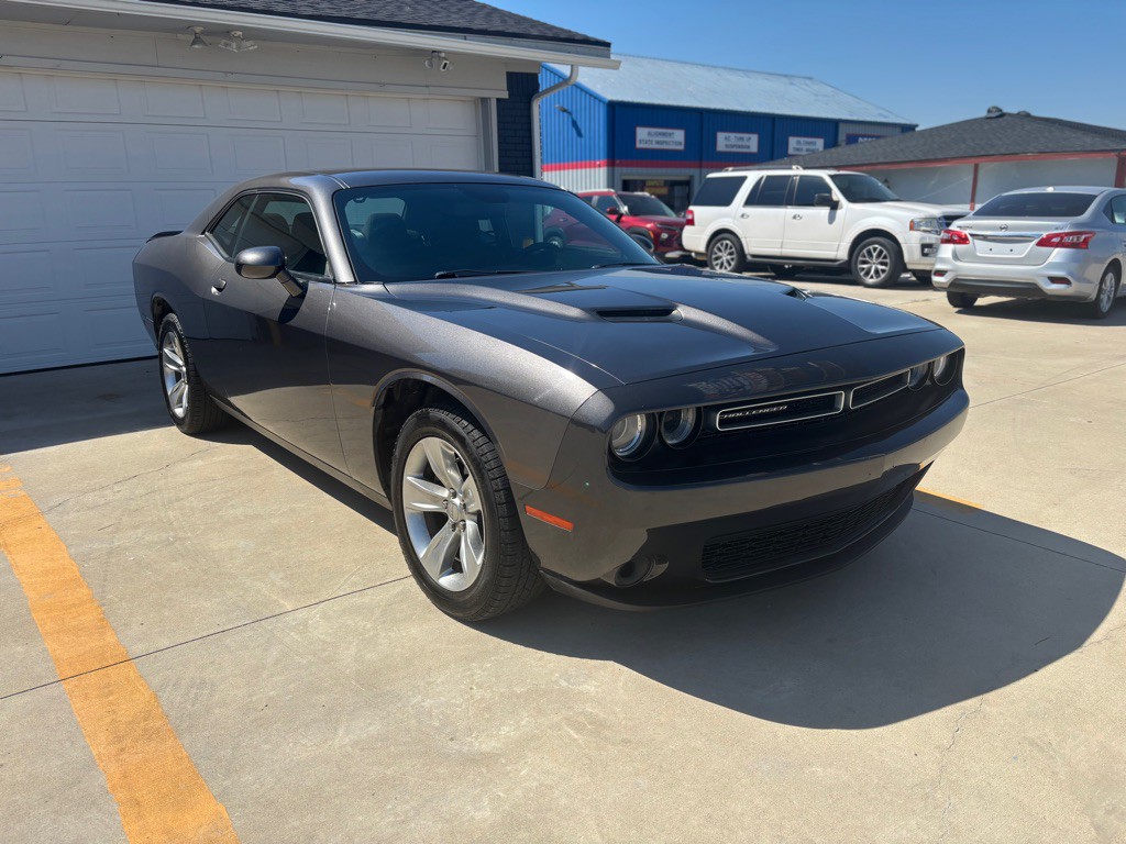 2021 Dodge Challenger Image 1