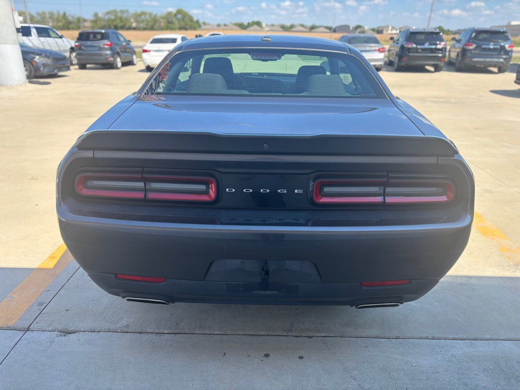 2021 Dodge Challenger Image 7