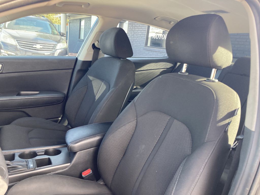 2017 Kia Optima Image 16