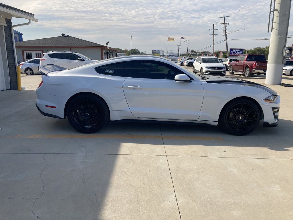 2018 Ford Mustang Image 8