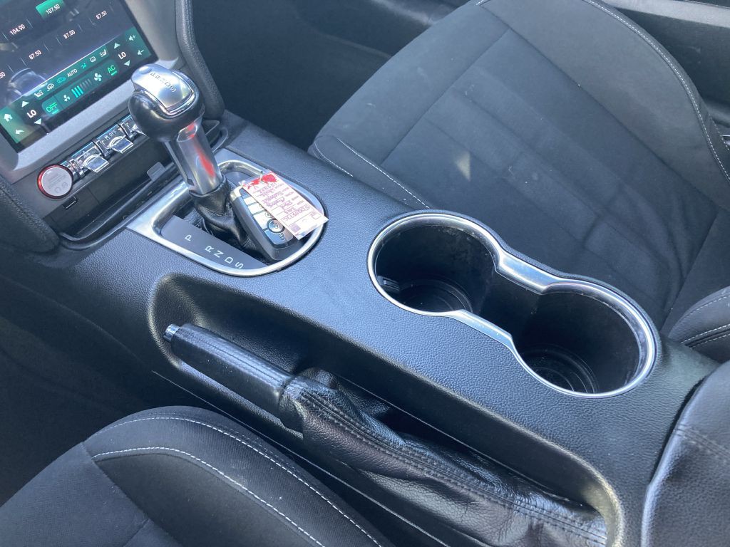 2018 Ford Mustang Image 24