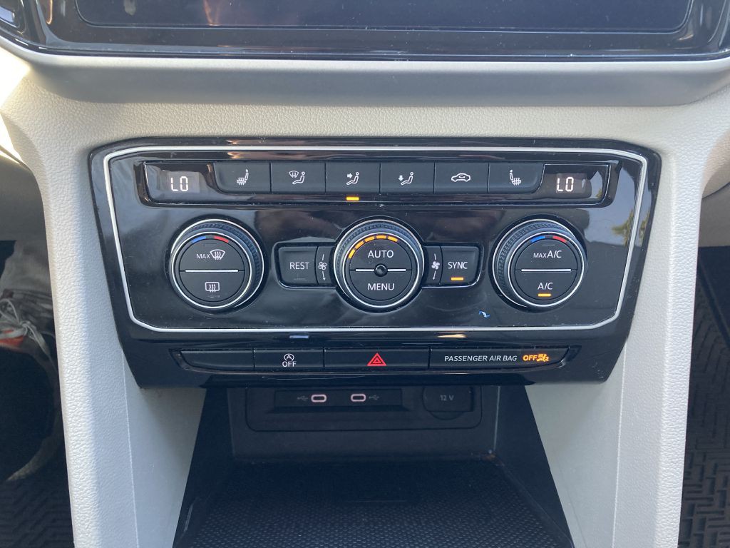 2021 Volkswagen Atlas Image 30