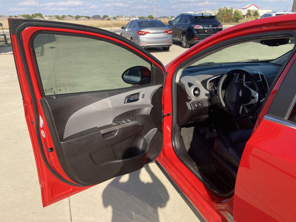 2020 Chevrolet Sonic Image 13