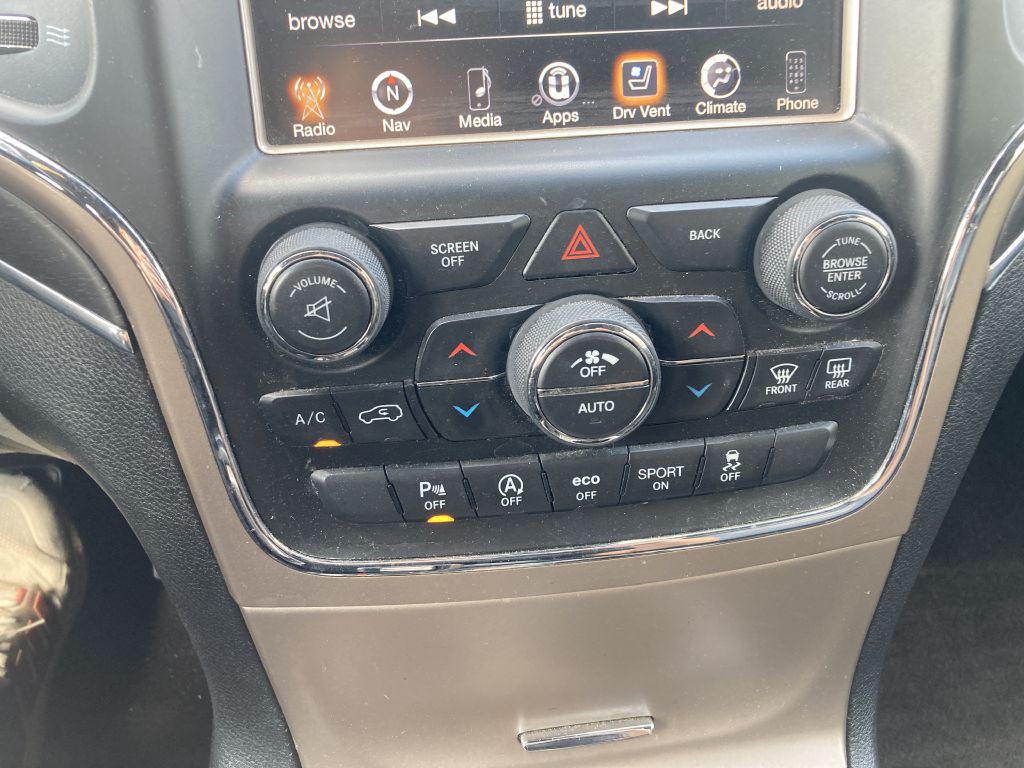 2016 Jeep Grand Cherokee Image 30