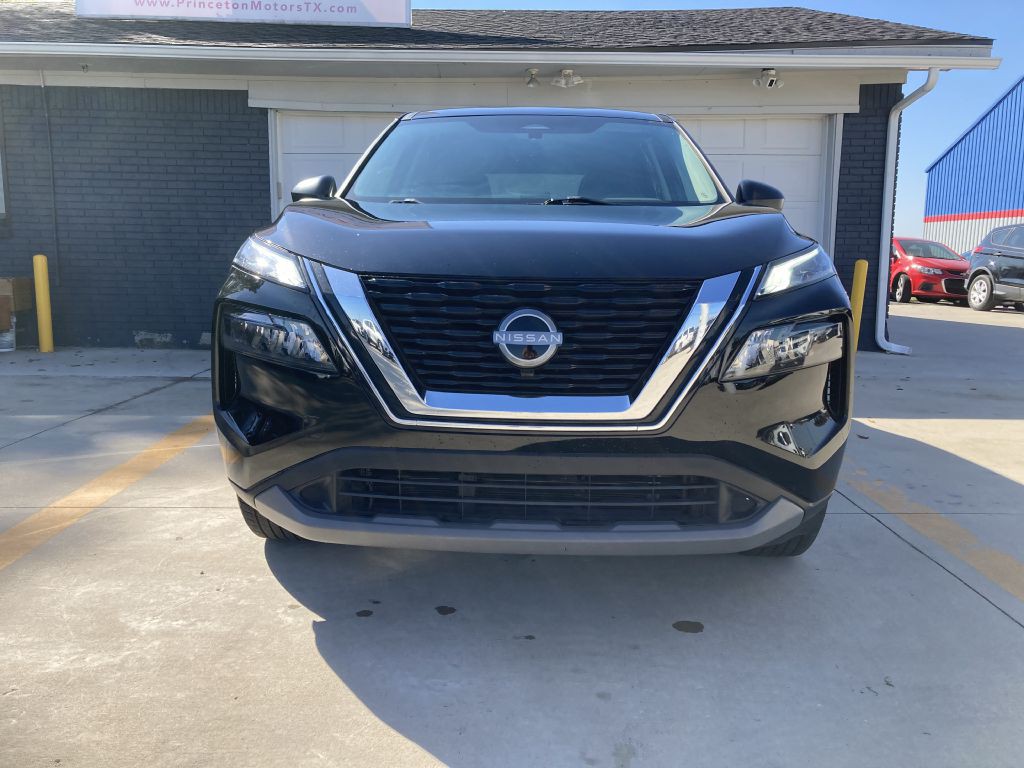 2023 Nissan Rogue Image 2