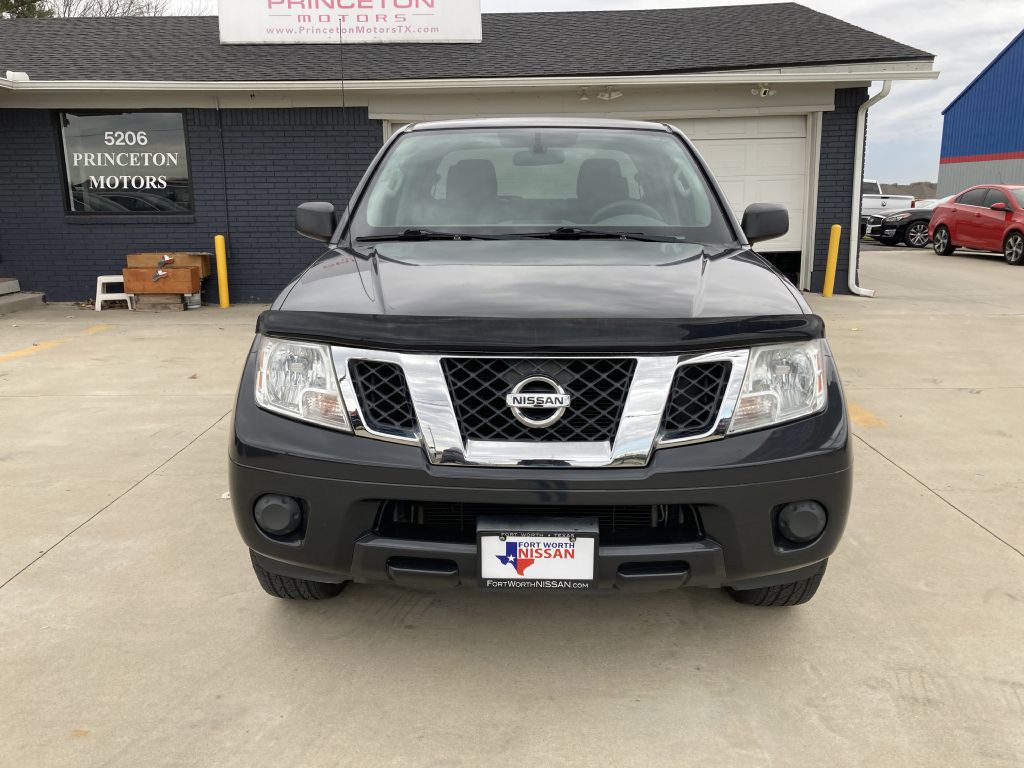 2012 Nissan Frontier Image 2