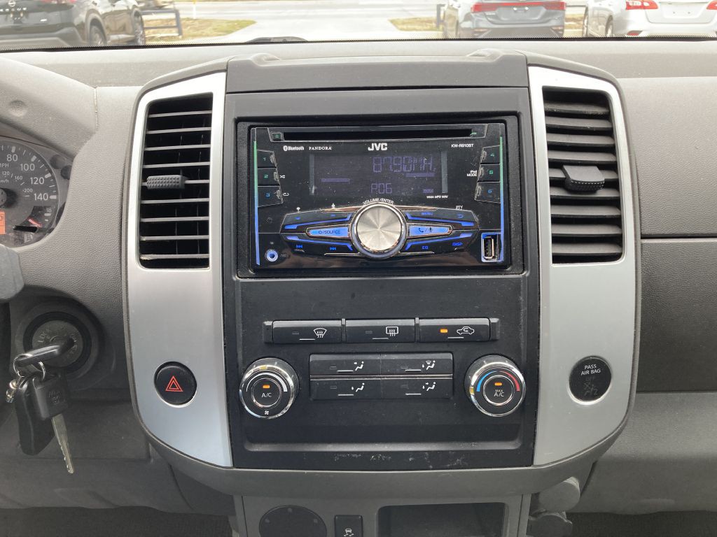 2012 Nissan Frontier Image 19