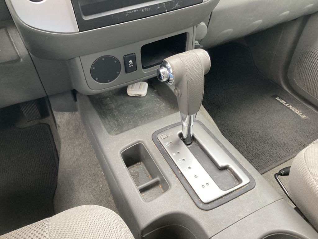 2012 Nissan Frontier Image 20