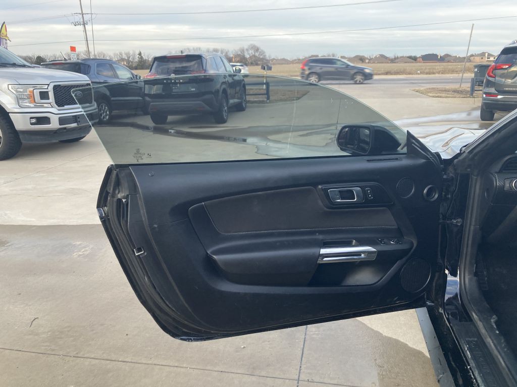 2023 Ford Mustang Image 12