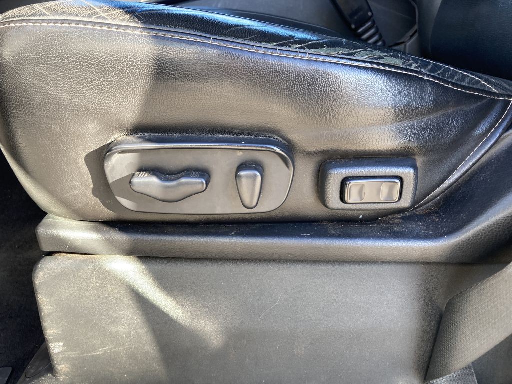 2015 Nissan Armada Image 14