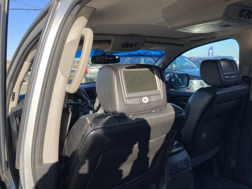 2015 Nissan Armada Image 18