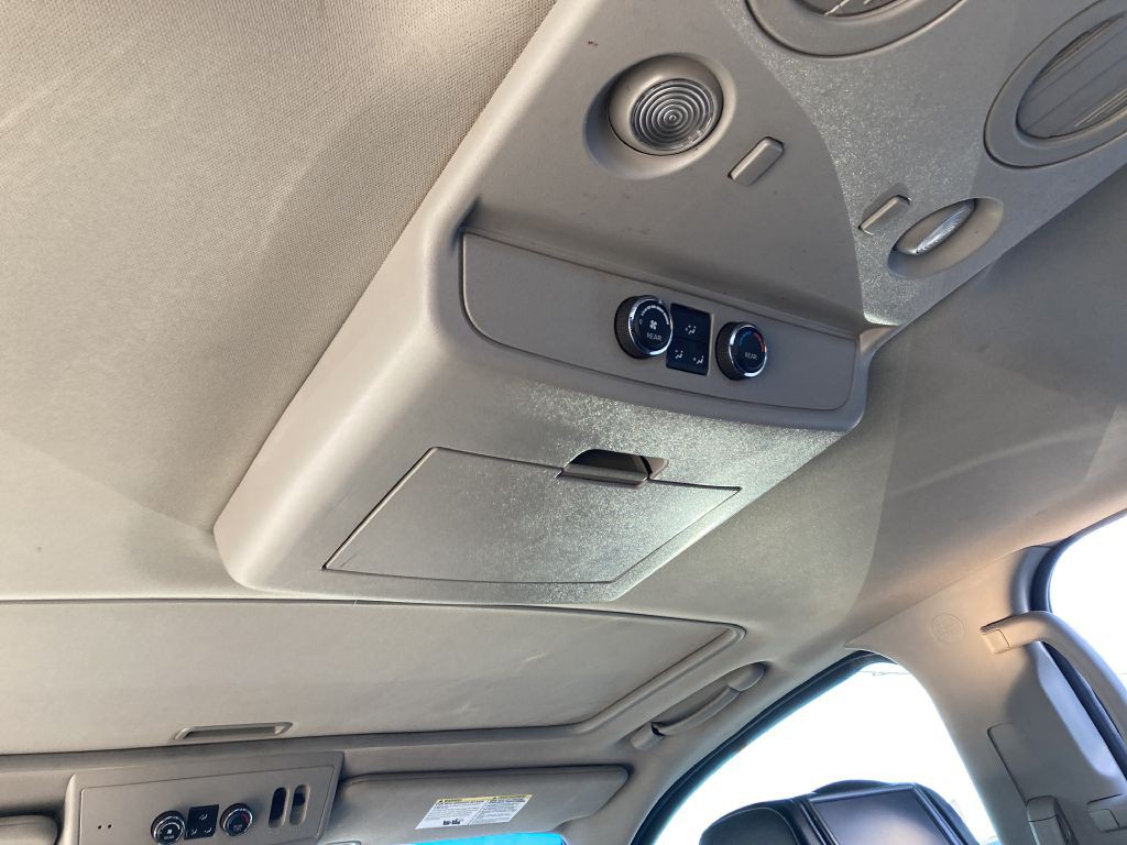 2015 Nissan Armada Image 21