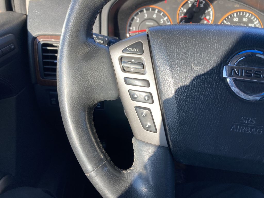 2015 Nissan Armada Image 30