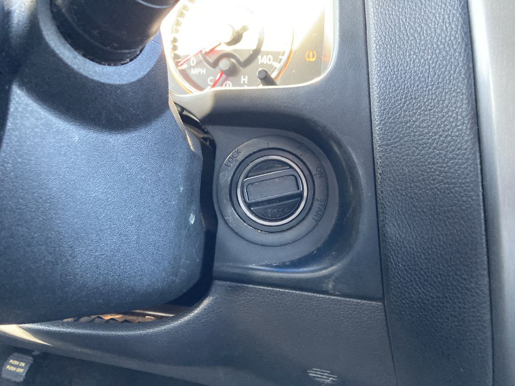 2015 Nissan Armada Image 32