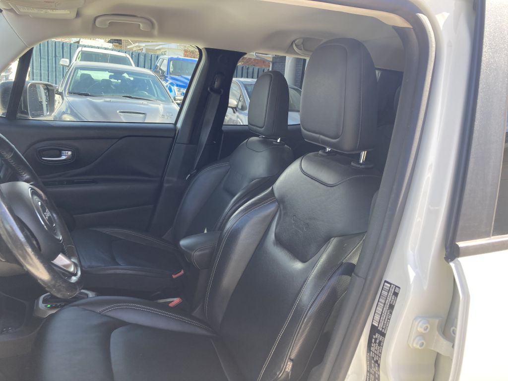 2017 Jeep Renegade Image 18